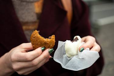Enjoying Onsen Manju – Traditional Japanese Sweets in Kusatsu Onsen