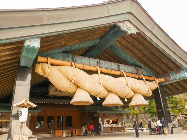 Tamatsukuri Onsen Izumo sacred shimenawa rope at Izumo Taisha Shrine.