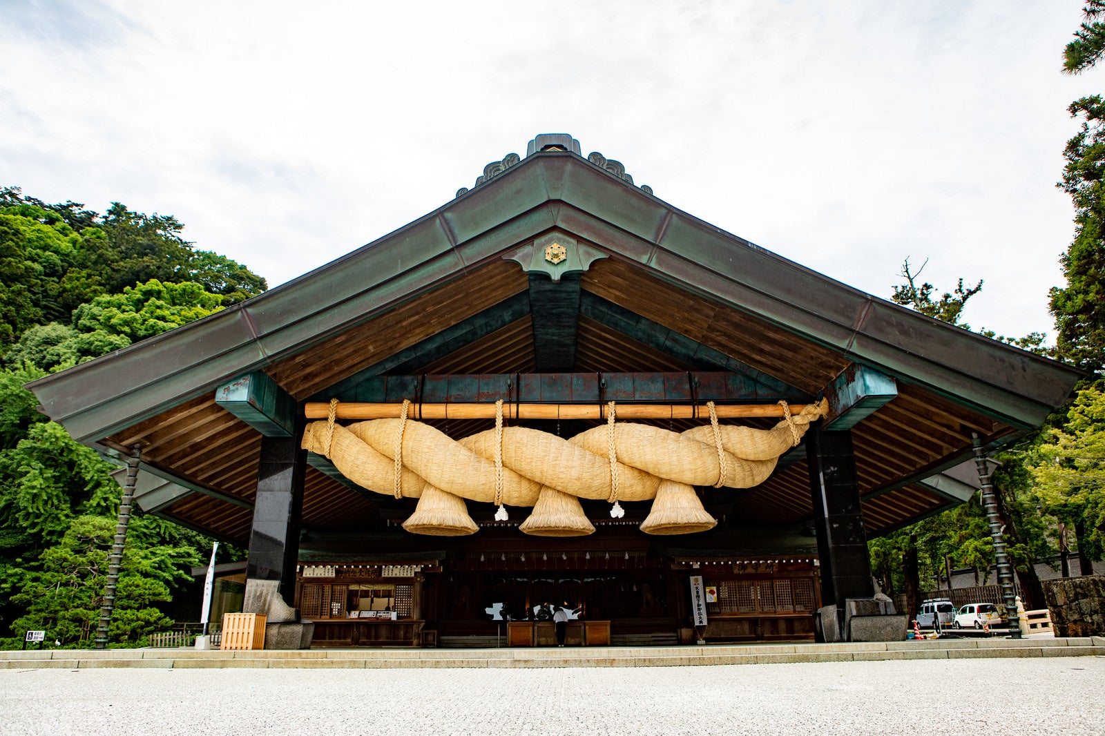 Visit the iconic Izumo Taisha near Tamatsukuri Onsen Izumo, where ancient myths come alive and prayers are carried on sacred breezes.