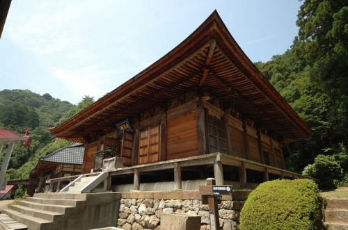 Historic wooden hall of Ishite-ji Temple near Dogo Onsen, a sacred site on the Shikoku Pilgrimage route.