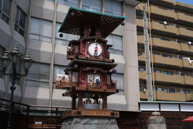 The Botchan Karakuri Clock in Dogo Onsen, Matsuyama, with mechanical dolls emerging to perform a scene from the famous novel “Botchan” by Natsume Soseki.